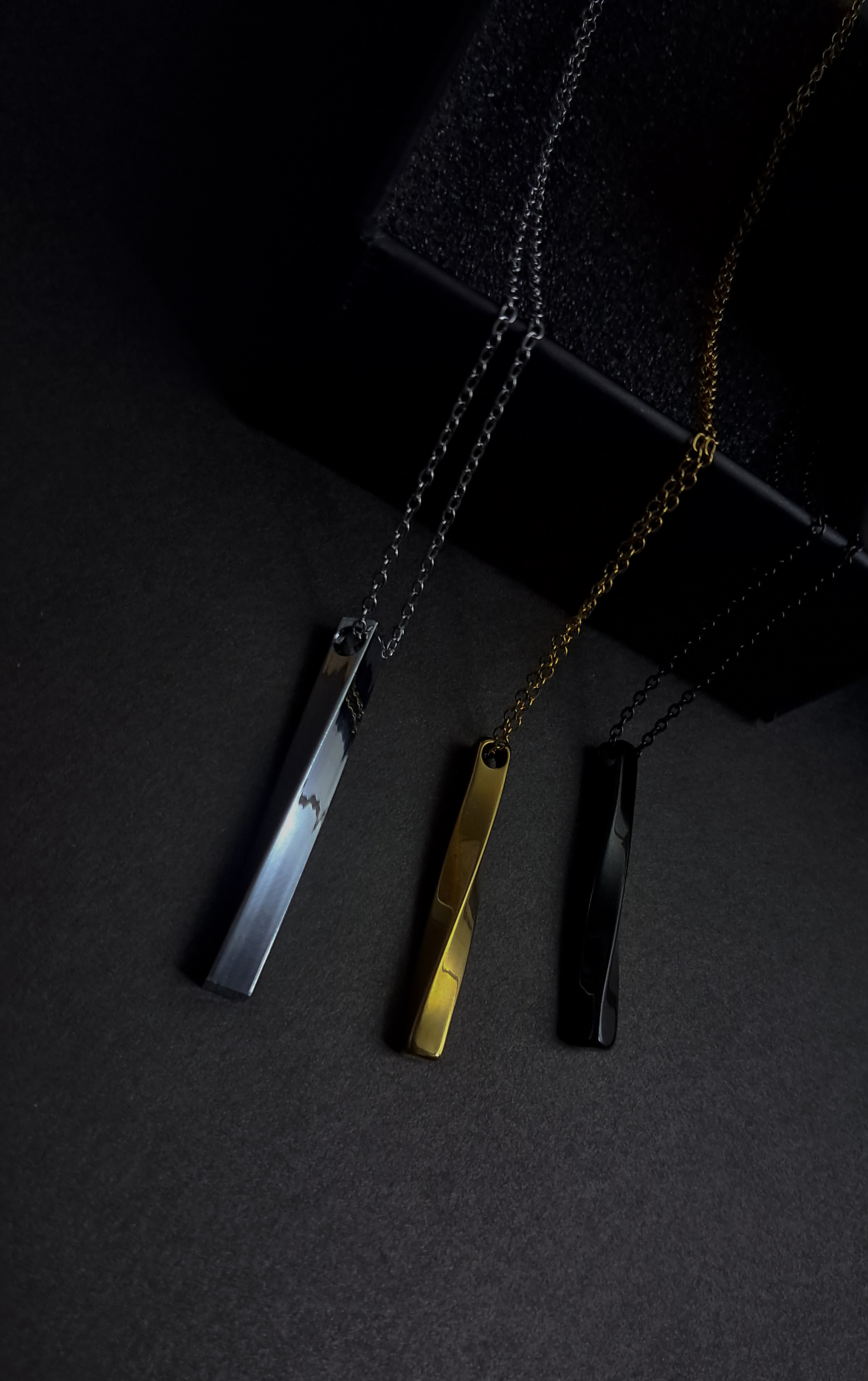 گردنبند مکعبی