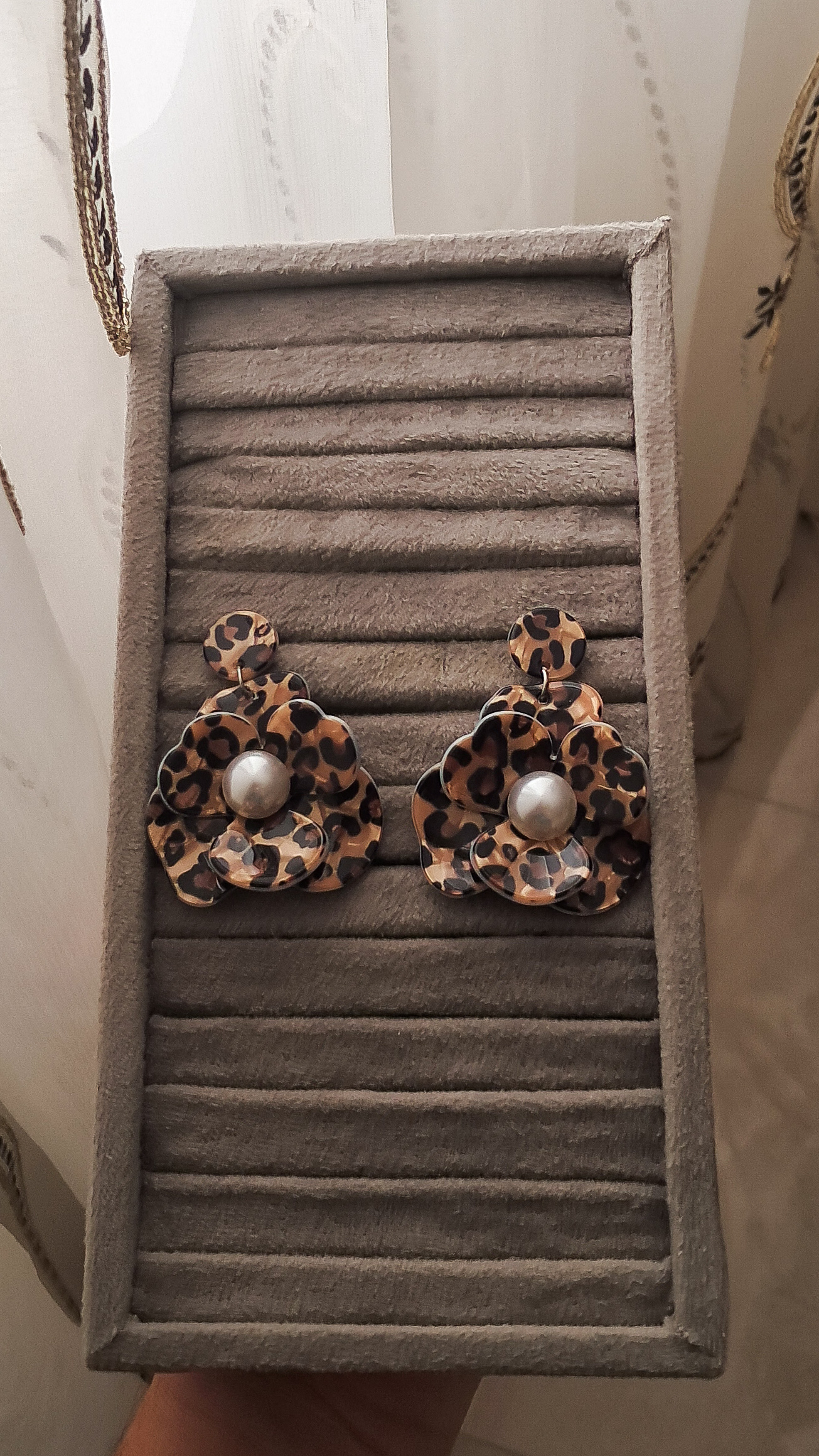 گوشواره پلنگی