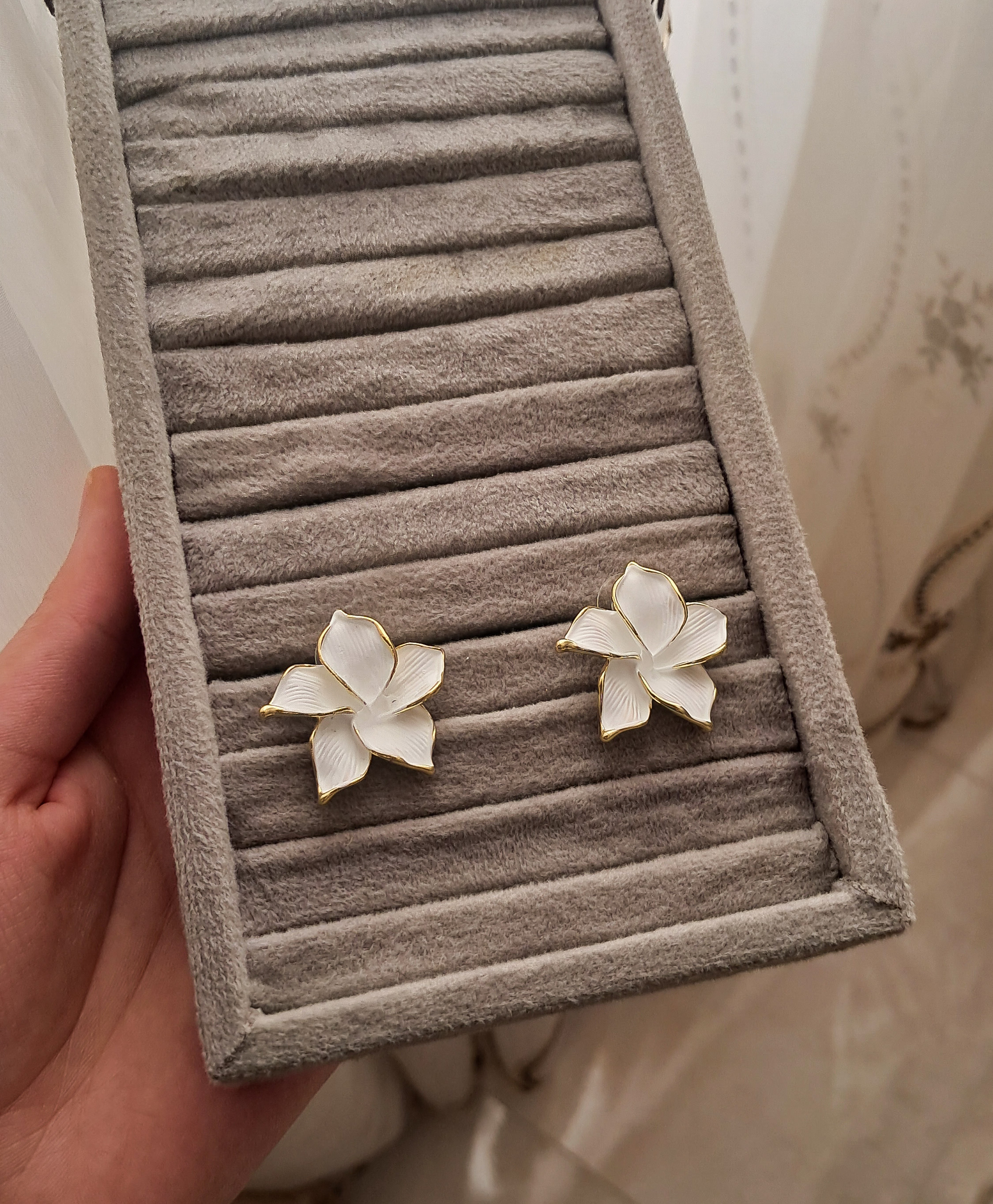 گوشواره میناکاری
